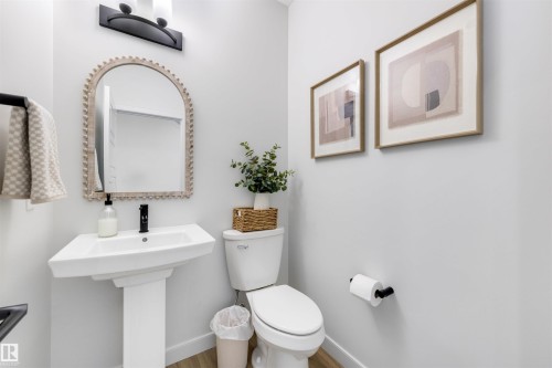 11987 34 Avenue, Edmonton, AB - Indoor