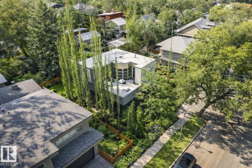 9012 98 Street, Edmonton, AB - Outdoor