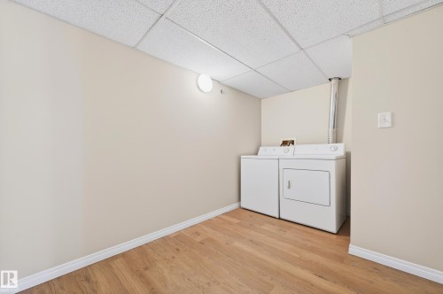 222 4304 139 Avenue, Edmonton, AB - Indoor Photo Showing Laundry Room