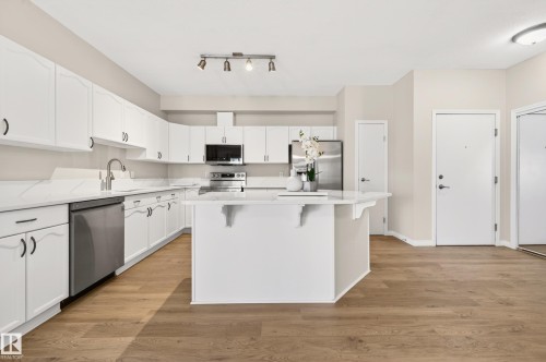 222 4304 139 Avenue, Edmonton, AB - Indoor Photo Showing Kitchen