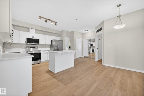 222 4304 139 Avenue, Edmonton, AB - Indoor Photo Showing Kitchen With Stainless Steel Kitchen With Upgraded Kitchen