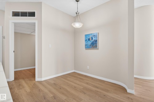 222 4304 139 Avenue, Edmonton, AB - Indoor Photo Showing Other Room