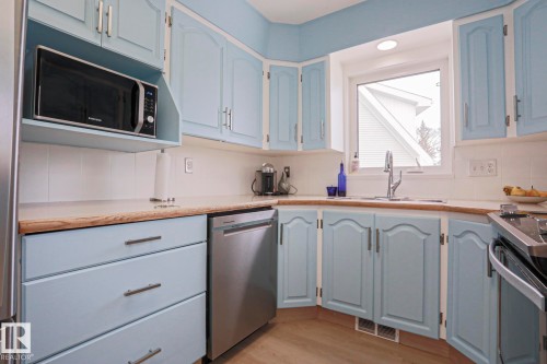 13520 124A Avenue, Edmonton, AB - Indoor Photo Showing Kitchen With Double Sink