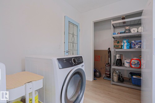 13520 124A Avenue, Edmonton, AB - Indoor Photo Showing Laundry Room