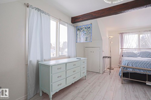 13520 124A Avenue, Edmonton, AB - Indoor Photo Showing Bedroom