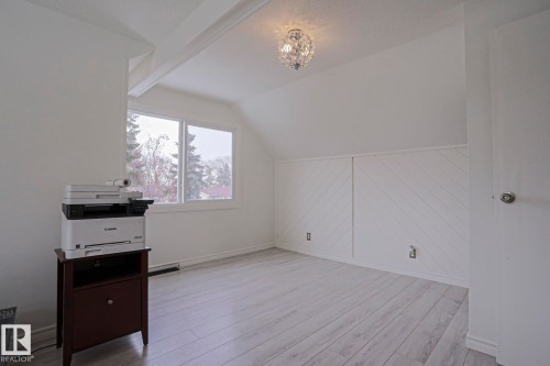 13520 124A Avenue, Edmonton, AB - Indoor Photo Showing Other Room
