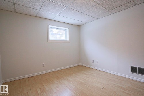 13520 124A Avenue, Edmonton, AB - Indoor Photo Showing Other Room