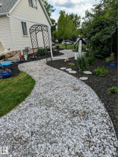 13520 124A Avenue, Edmonton, AB - Outdoor