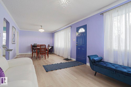 13520 124A Avenue, Edmonton, AB - Indoor Photo Showing Other Room