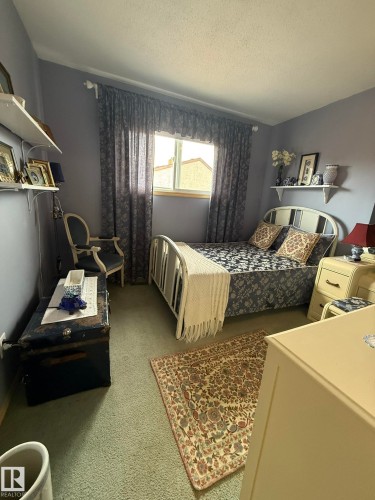 18525 66 Avenue, Edmonton, AB - Indoor Photo Showing Bedroom