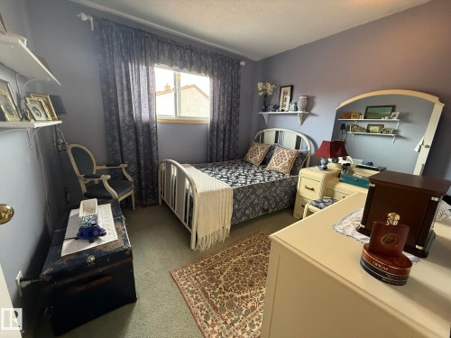 18525 66 Avenue, Edmonton, AB - Indoor Photo Showing Bedroom