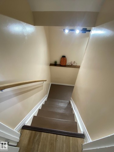 18525 66 Avenue, Edmonton, AB - Indoor Photo Showing Other Room