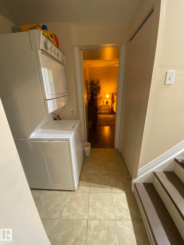 18525 66 Avenue, Edmonton, AB - Indoor Photo Showing Laundry Room