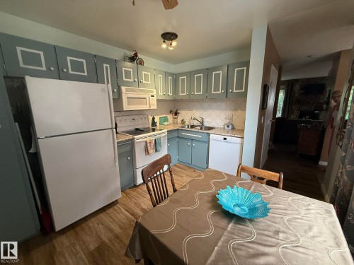 18525 66 Avenue, Edmonton, AB - Indoor