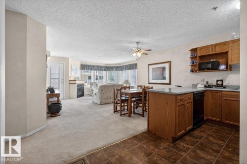 105 5212 25 Avenue Nw, Edmonton, AB - Indoor Photo Showing Kitchen