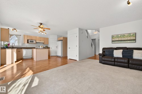19019 49 Avenue, Edmonton, AB - Indoor