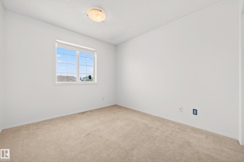 19019 49 Avenue, Edmonton, AB - Indoor Photo Showing Other Room