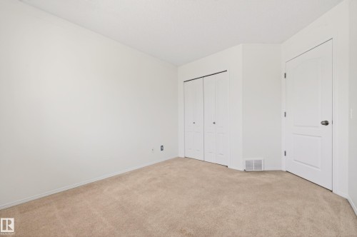 19019 49 Avenue, Edmonton, AB - Indoor Photo Showing Other Room