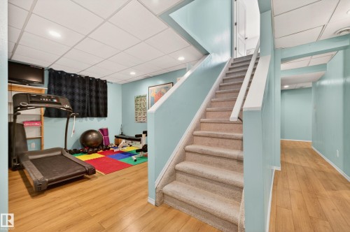 19019 49 Avenue, Edmonton, AB - Indoor Photo Showing Other Room