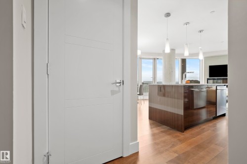 1901 11969 Jasper Avenue, Edmonton, AB - Indoor Photo Showing Kitchen