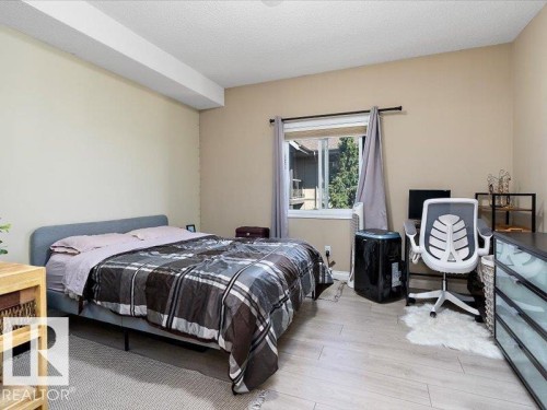 408 304 Lewis Estates Boulevard, Edmonton, AB - Indoor Photo Showing Bedroom