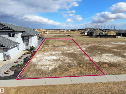 15 Whitetail Dr, Mundare, AB 