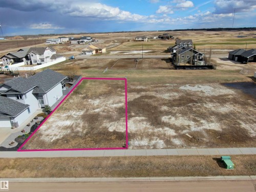 15 Whitetail Dr, Mundare, AB 