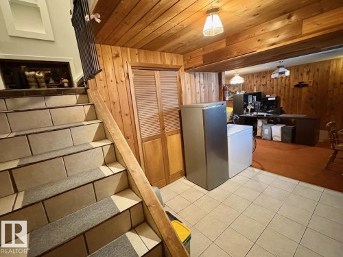 8607 35A Avenue, Edmonton, AB - Indoor Photo Showing Other Room