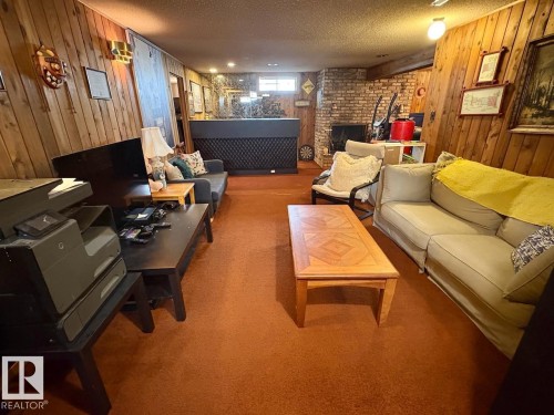 8607 35A Avenue, Edmonton, AB - Indoor