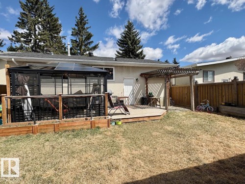 8607 35A Avenue, Edmonton, AB - Outdoor