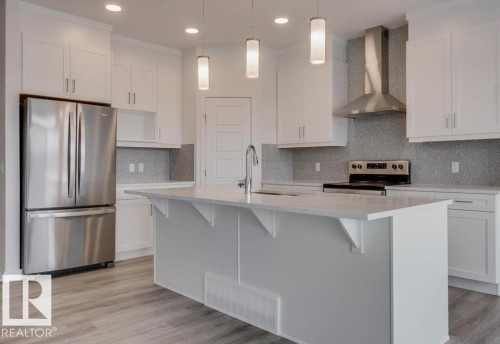 3780 Erlanger Drive, Edmonton, AB - Indoor Photo Showing Kitchen With Stainless Steel Kitchen With Upgraded Kitchen