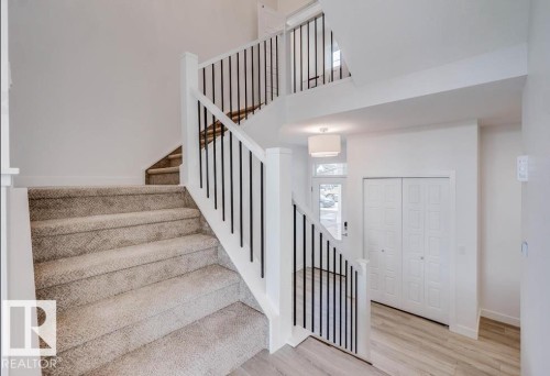 3780 Erlanger Drive, Edmonton, AB - Indoor Photo Showing Other Room