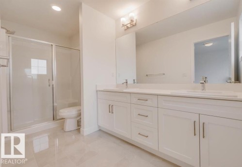 3780 Erlanger Drive, Edmonton, AB - Indoor Photo Showing Bathroom