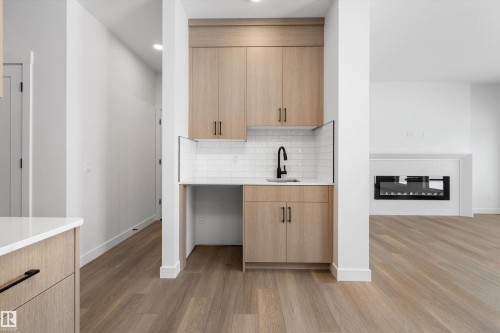 1077 Cristall Crescent, Edmonton, AB - Indoor