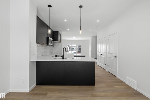 276 Chappelle Drive, Edmonton, AB - Indoor