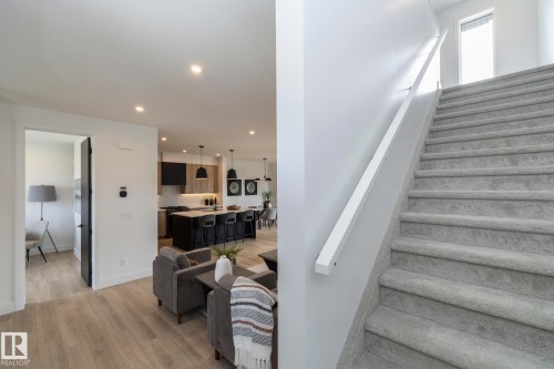 4541 Knight Wynd, Edmonton, AB - Indoor Photo Showing Other Room
