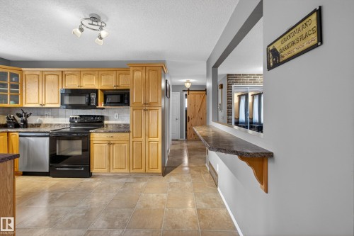 47 Duke Drive, Lamont, AB - Indoor Photo Showing Kitchen