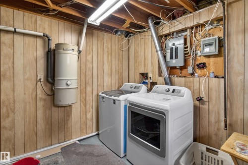 47 Duke Drive, Lamont, AB - Indoor Photo Showing Laundry Room