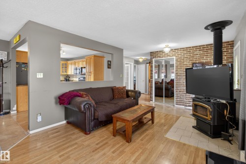 47 Duke Drive, Lamont, AB - Indoor Photo Showing Living Room