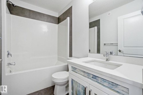 19732 28 Avenue, Edmonton, AB - Indoor Photo Showing Bathroom