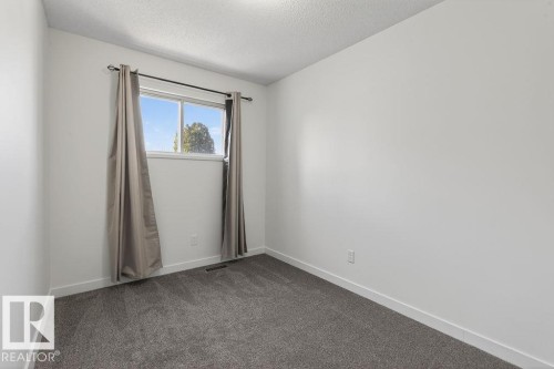 5510 186 Street, Edmonton, AB - Indoor Photo Showing Other Room