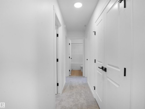 11 1430 Aster Way, Edmonton, AB - Indoor Photo Showing Other Room