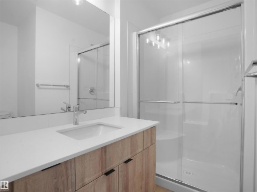 11 1430 Aster Way, Edmonton, AB - Indoor Photo Showing Bathroom