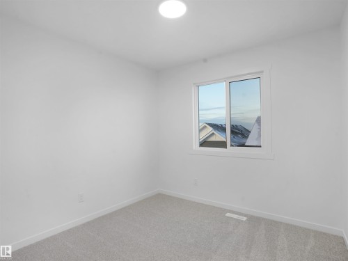 11 1430 Aster Way, Edmonton, AB - Indoor Photo Showing Other Room