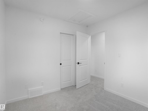 11 1430 Aster Way, Edmonton, AB - Indoor Photo Showing Other Room