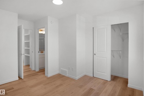 1324 9 Street Nw, Edmonton, AB - Indoor Photo Showing Other Room