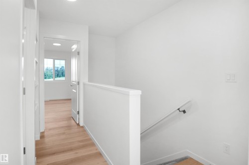 1324 9 Street Nw, Edmonton, AB - Indoor Photo Showing Other Room