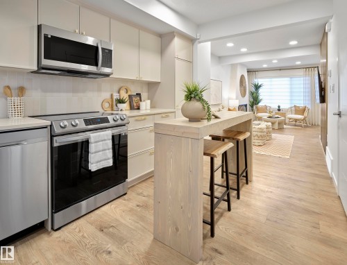 1324 9 Street Nw, Edmonton, AB - Indoor Photo Showing Kitchen With Upgraded Kitchen