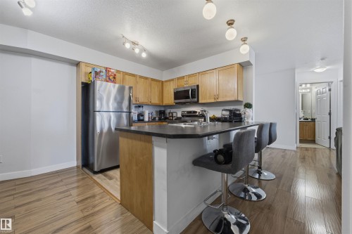 116 920 156 Street, Edmonton, AB - Indoor Photo Showing Kitchen