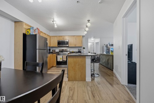116 920 156 Street, Edmonton, AB - Indoor Photo Showing Kitchen